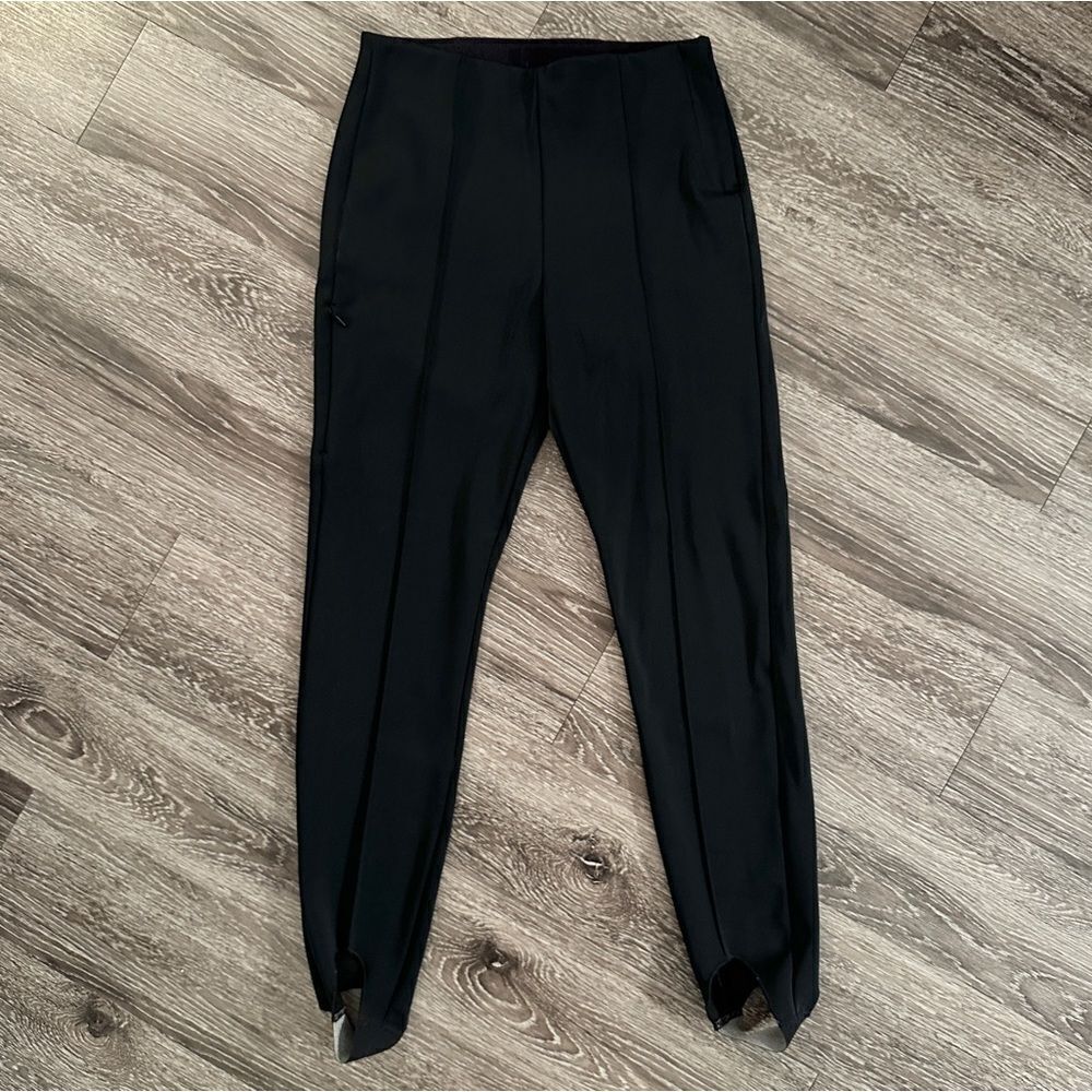 Athleta Butte Peak Snow Ski Pants Stirrup Softshell Black